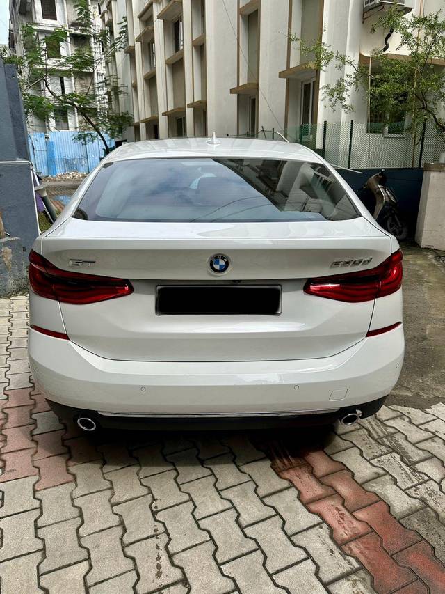 https://images10.gaadi.com/usedcar_image/3629098/original/processed_img2895149__used_car_2895149_1703143411.jpg?imwidth=6402