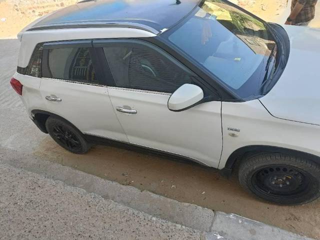 https://images10.gaadi.com/usedcar_image/3629120/original/processed_4bdc25c0-0968-4b5d-9835-1fd5f04a1660.jpg?imwidth=6401
