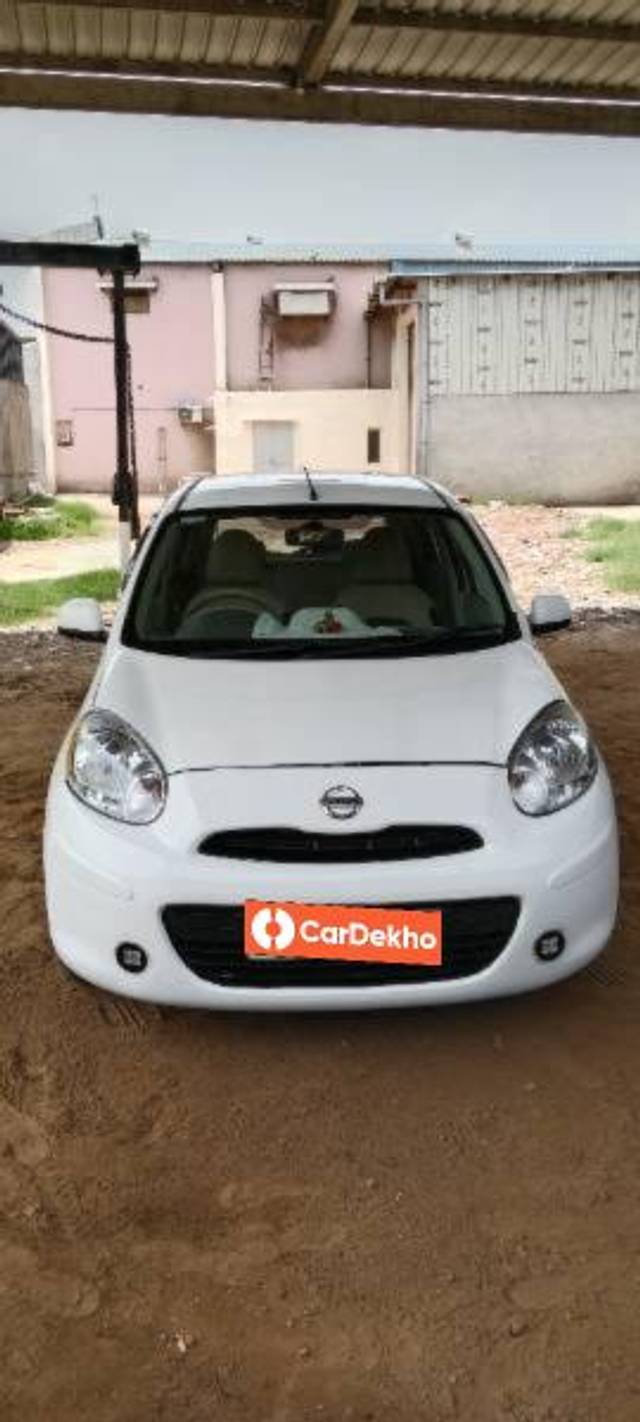 https://images10.gaadi.com/usedcar_image/3629288/original/processed_4a3e93f3-0280-4c73-836b-3906bbfbcc0f.jpg?imwidth=6402
