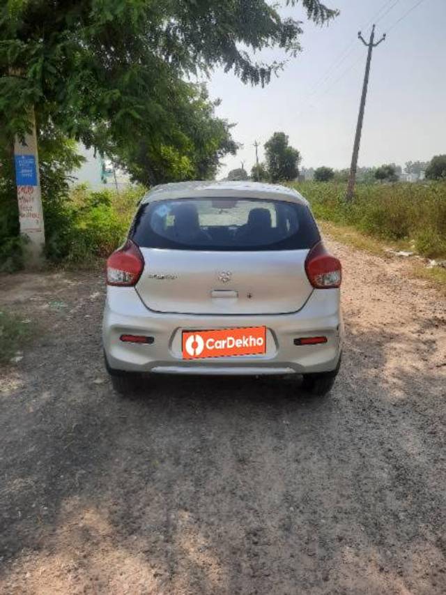 https://images10.gaadi.com/usedcar_image/3629317/original/processed_8a5b876e-7c99-4264-92f5-20b795a35b48.jpg?imwidth=6402