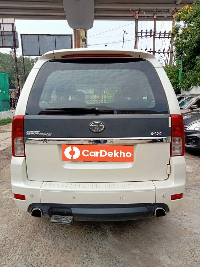 https://images10.gaadi.com/usedcar_image/3629359/original/processed_img2895305__used_car_2895305_1697705642.jpg?imwidth=6402