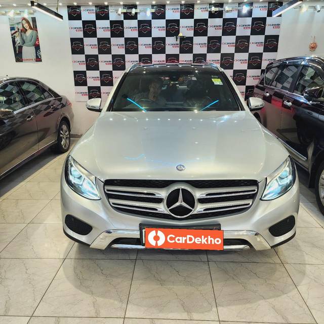 https://images10.gaadi.com/usedcar_image/3629408/original/processed_img2895336__used_car_2895336_1697705712.jpg?imwidth=6400