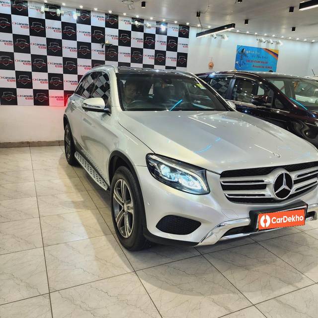 https://images10.gaadi.com/usedcar_image/3629408/original/processed_img2895336__used_car_2895336_1697705733.jpg?imwidth=6401