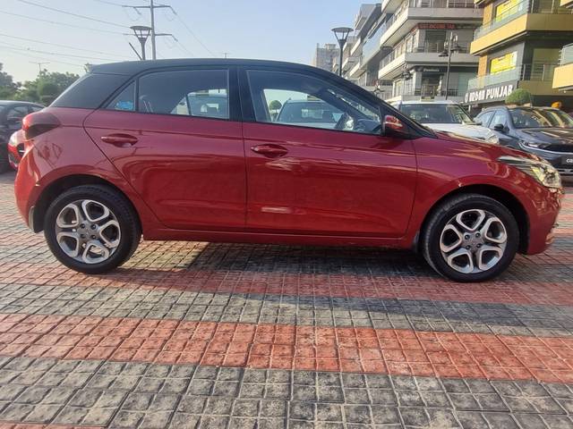 https://images10.gaadi.com/usedcar_image/3629505/original/processed_img2895400__usedcar_whatsappimage2023_10_18at43620pm_781651697707878_1697707909.jpeg?imwidth=6401
