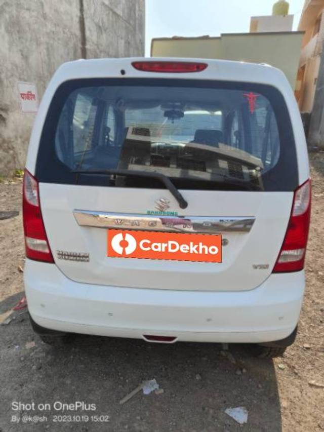 https://images10.gaadi.com/usedcar_image/3629529/original/processed_f5f5b333-b54c-47ba-8228-7afb86ec62b5.jpg?imwidth=6402