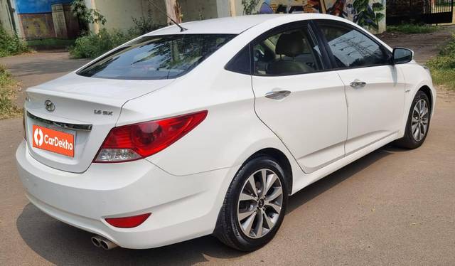 https://images10.gaadi.com/usedcar_image/3629592/original/processed_img2895457__used_car_2895457_1697710759.jpg?imwidth=6402