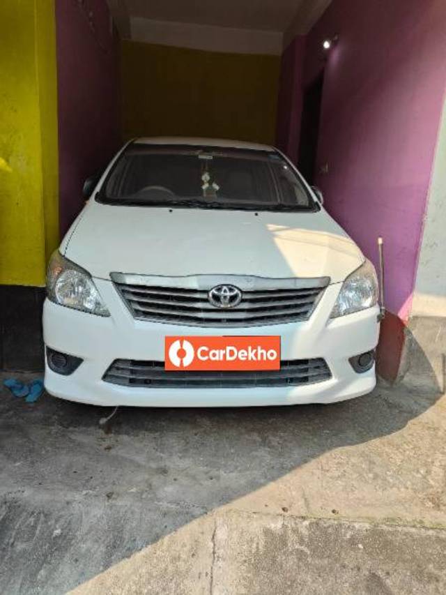 https://images10.gaadi.com/usedcar_image/3629676/original/processed_a42ada00-bbdc-42ae-84b2-c5ee9feb0d75.jpg?imwidth=6402