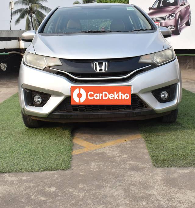 https://images10.gaadi.com/usedcar_image/3629737/original/processed_img2895550__used_car_2895550_1697714671.JPG?imwidth=6402
