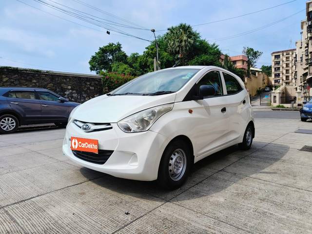 https://images10.gaadi.com/usedcar_image/3629756/original/processed_img2895563__usedcar_3_60671697714599_1697714620.jpg?imwidth=6400