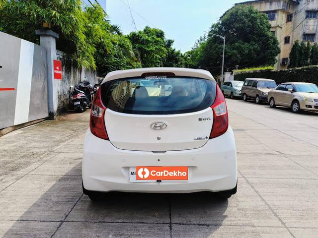 https://images10.gaadi.com/usedcar_image/3629756/original/processed_img2895563__usedcar_5_60671697714599_1697714620.jpg?imwidth=6402