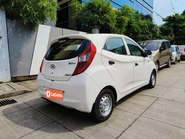 https://images10.gaadi.com/usedcar_image/3629756/original/processed_img2895563__usedcar_6_60671697714599_1697714620.jpg?imwidth=6401
