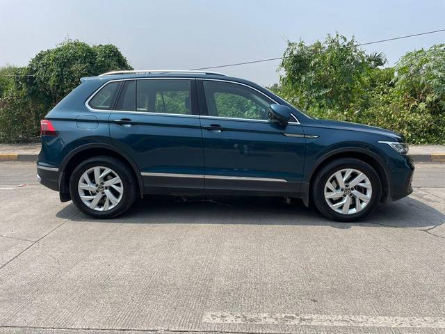 https://images10.gaadi.com/usedcar_image/3629857/original/img2895630__usedcar_07172978_6a13_489c_8474_f35c917aabb9_28281697717020_1697717037.jpg?imwidth=6401