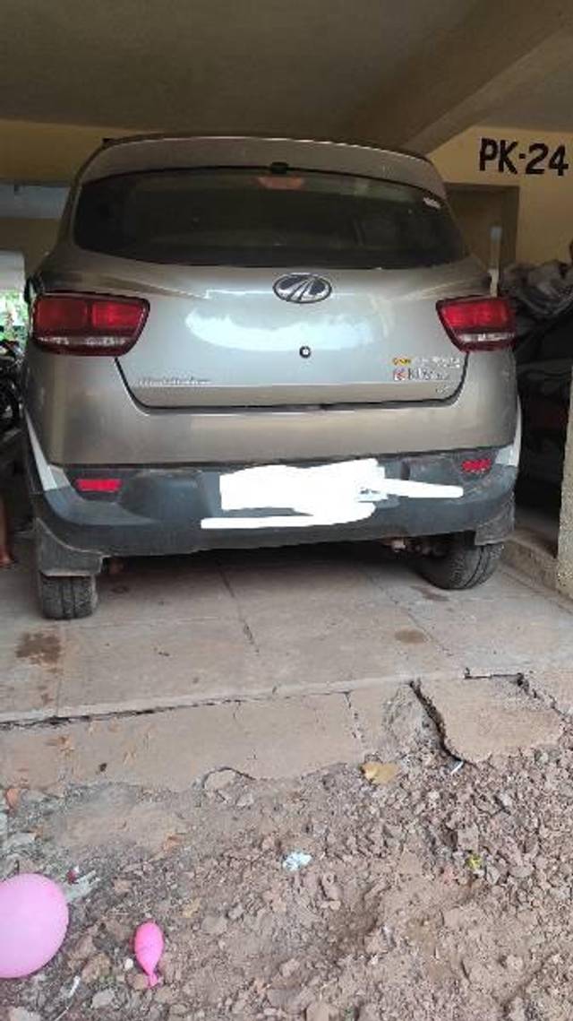 https://images10.gaadi.com/usedcar_image/3630009/original/processed_91b3bdda-4f38-4abd-94b8-f32da9f42a8f.jpg?imwidth=6401