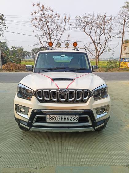 Mahindra Scorpio S5 BSIV Mahindra Scorpio S5 BSIV