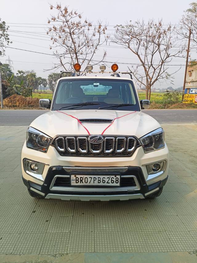 https://images10.gaadi.com/usedcar_image/3630025/original/555951__cover_image-20230210170511.jpeg?imwidth=6400