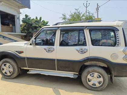 Mahindra Scorpio S2 7 Seater Mahindra Scorpio S2 7 Seater