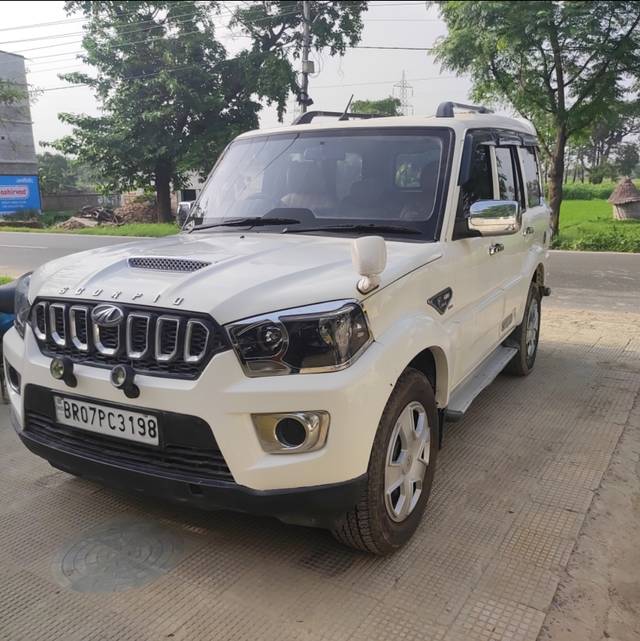 https://images10.gaadi.com/usedcar_image/3630097/original/583503__cover_image-20230828162547.jpg?imwidth=6400