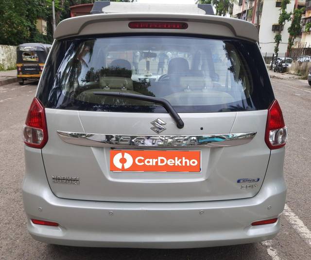 https://images10.gaadi.com/usedcar_image/3630204/original/processed_img2895894__used_car_2895894_1697723089.jpg?imwidth=6402