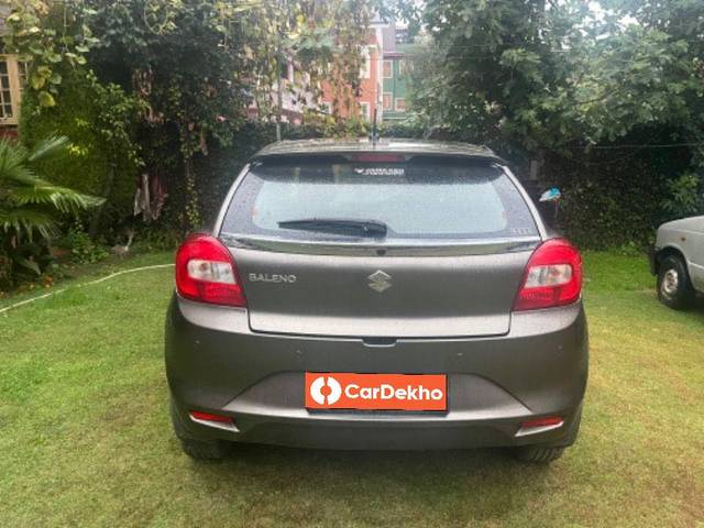 https://images10.gaadi.com/usedcar_image/3630211/original/processed_2a0426f7-b43a-48dd-8566-02b8f04aa57b.jpeg?imwidth=6401