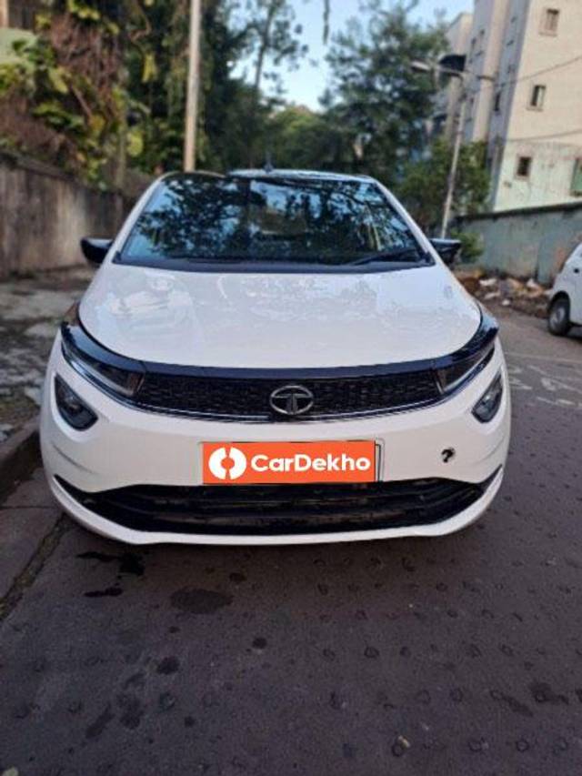 https://images10.gaadi.com/usedcar_image/3630259/original/processed_ad5f30f4-14cd-4e1f-bd4f-2839611f4c1c.jpeg?imwidth=6400