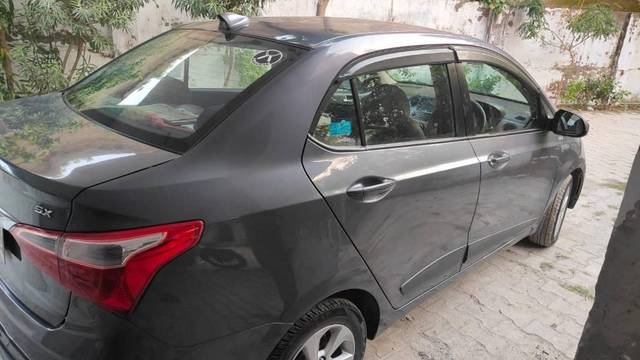 https://images10.gaadi.com/usedcar_image/3630304/original/processed_944ffff0-10c8-498d-a86d-78434b1149d9.jpg?imwidth=6401
