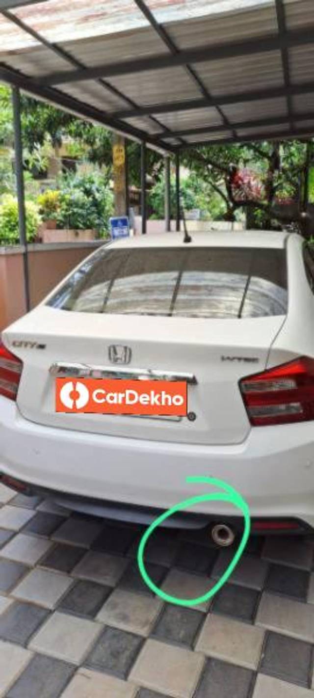 https://images10.gaadi.com/usedcar_image/3630367/original/processed_d43c9bd1-9a4f-4896-badd-f36b4bda34b9.jpg?imwidth=6401