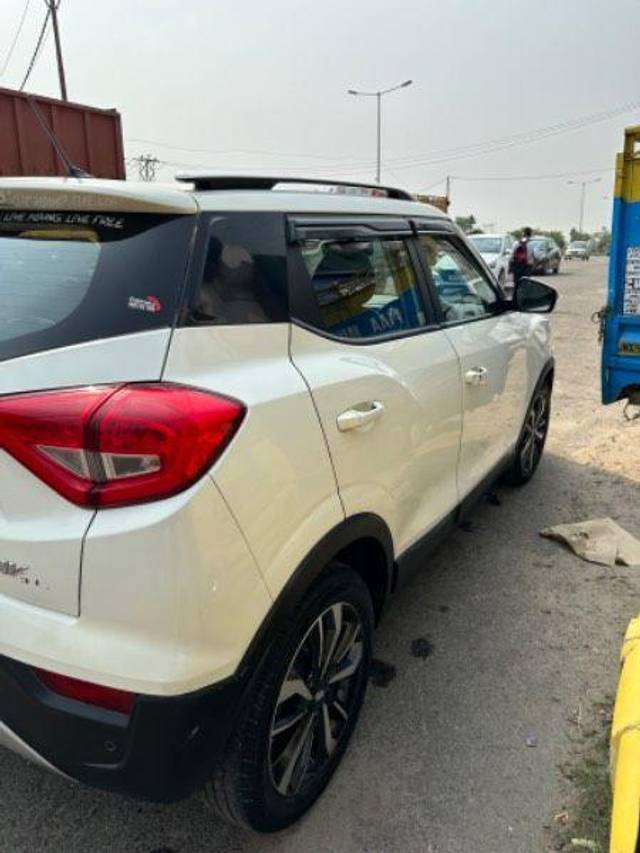 https://images10.gaadi.com/usedcar_image/3630394/original/processed_e497cfe5-c9cb-4336-8436-ad69b3d09979.jpeg?imwidth=6402