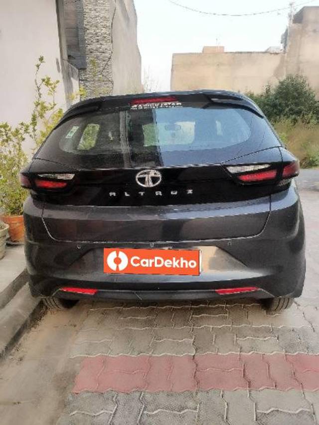 https://images10.gaadi.com/usedcar_image/3630421/original/processed_c1e02d48-b163-47eb-ad71-6167d0a6dca0.jpg?imwidth=6401