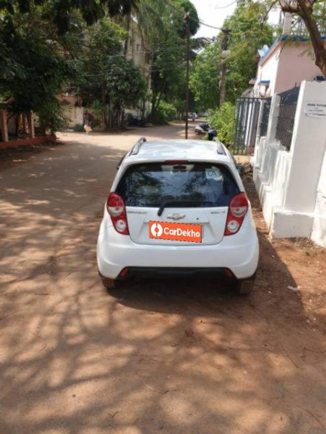 https://images10.gaadi.com/usedcar_image/3630423/original/processed_8277689d-ee4e-4ad2-b3a2-c6f4c93a4a97.jpg?imwidth=6401
