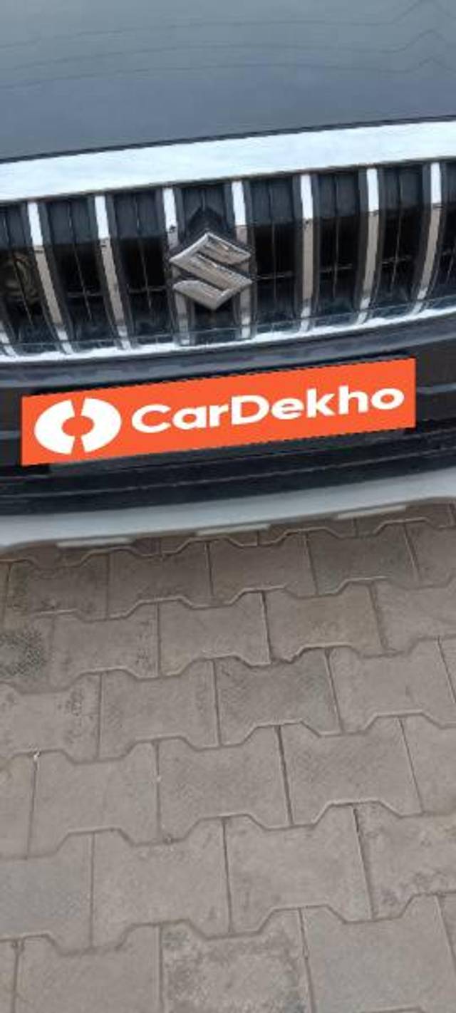 https://images10.gaadi.com/usedcar_image/3630564/original/processed_0999af62-80d3-4a4e-9777-104b55475588.jpg?imwidth=6402