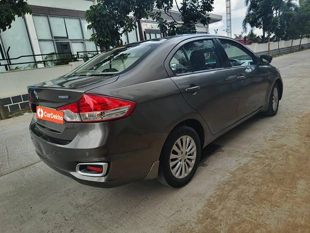 https://images10.gaadi.com/usedcar_image/3630683/original/processed_img2896021__used_car_2896021_1697779090.jpg?imwidth=6402
