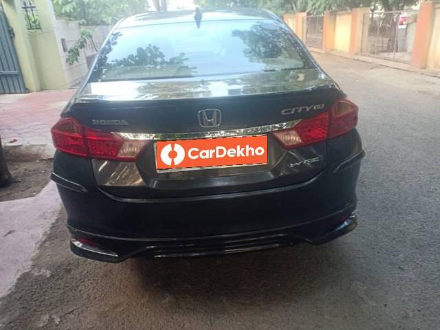 https://images10.gaadi.com/usedcar_image/3630743/original/processed_12e5416a-688e-4830-a7c7-15898f660d07.jpg?imwidth=6402
