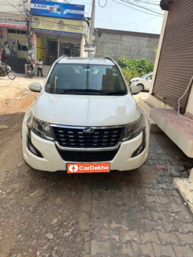 https://images10.gaadi.com/usedcar_image/3630788/original/processed_40dcd484-00f3-443d-aa17-fdbd705d2845.jpeg?imwidth=6401