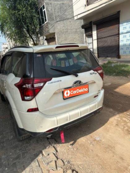 Mahindra XUV500 W11 Option AT AWD Mahindra XUV500 W11 Option AT AWD