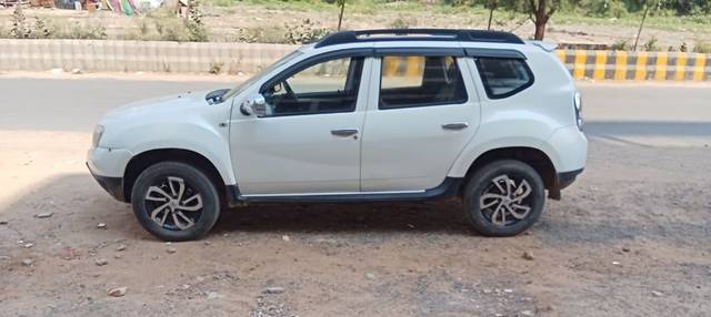 https://images10.gaadi.com/usedcar_image/3630825/original/13__VCC_IMG_1697174920372_1803891_95_1697175498.jpg?imwidth=6401
