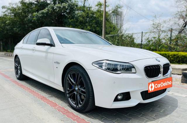 https://images10.gaadi.com/usedcar_image/3630853/original/processed_img2896143__used_car_2896143_1697784139.jpg?imwidth=6400