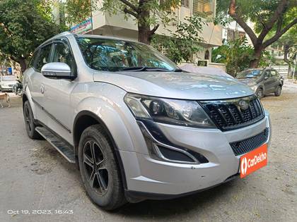 Mahindra XUV500 W6 1.99 mHawk Mahindra XUV500 W6 1.99 mHawk