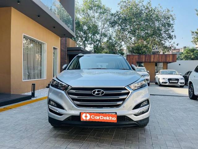 https://images10.gaadi.com/usedcar_image/3630974/original/processed_img2896233__usedcar_2_2__10151697788002_1697788037.jpeg?imwidth=6400