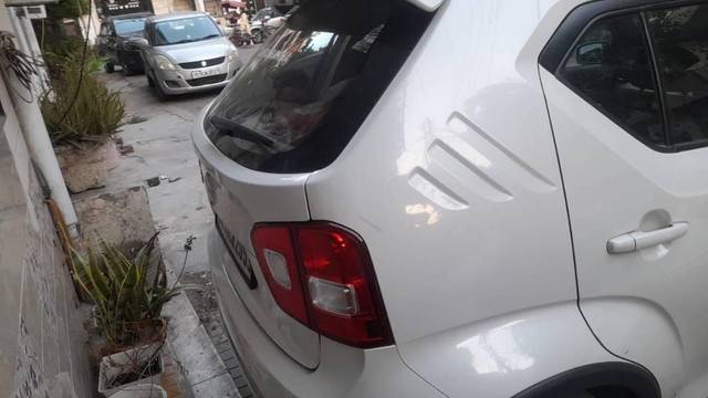 https://images10.gaadi.com/usedcar_image/3630996/original/processed_16a2fe1e-75a1-4de6-b1d6-9293601e0889.jpeg?imwidth=6402