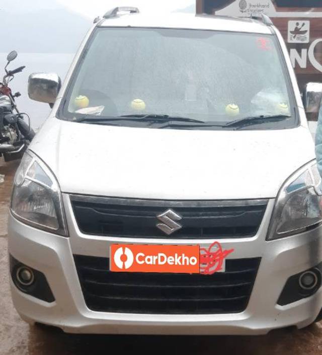 https://images10.gaadi.com/usedcar_image/3631015/original/processed_93f38377-868a-4245-aa9d-9da7f26f07e6.jpg?imwidth=6400