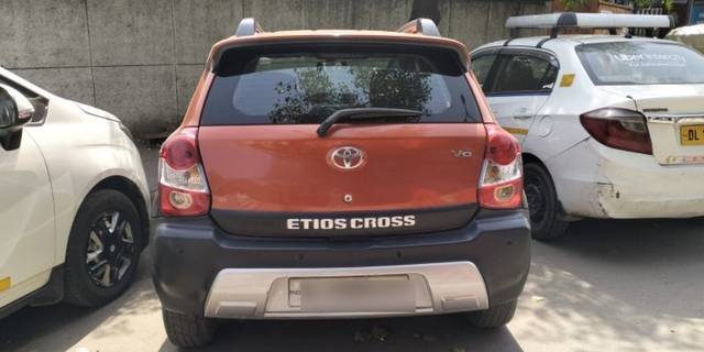 https://images10.gaadi.com/usedcar_image/3631040/original/13__VCC_1803987_96_1697181853.jpg?imwidth=6402