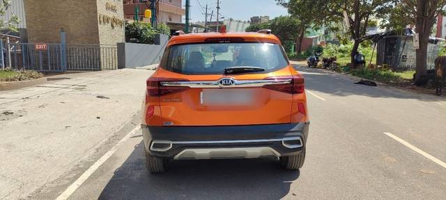 https://images10.gaadi.com/usedcar_image/3631049/original/13__VCC_1803996_96_1697183185.jpg?imwidth=6402