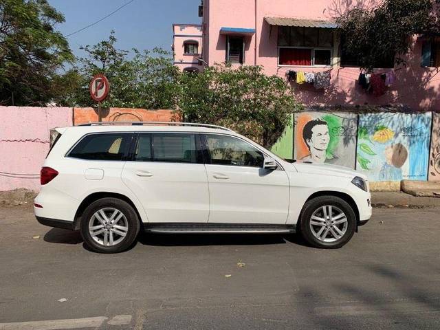 https://images10.gaadi.com/usedcar_image/3631193/original/processed_cac429d5-9e82-4764-b7e6-3d0d97a83d17.jpeg?imwidth=6401