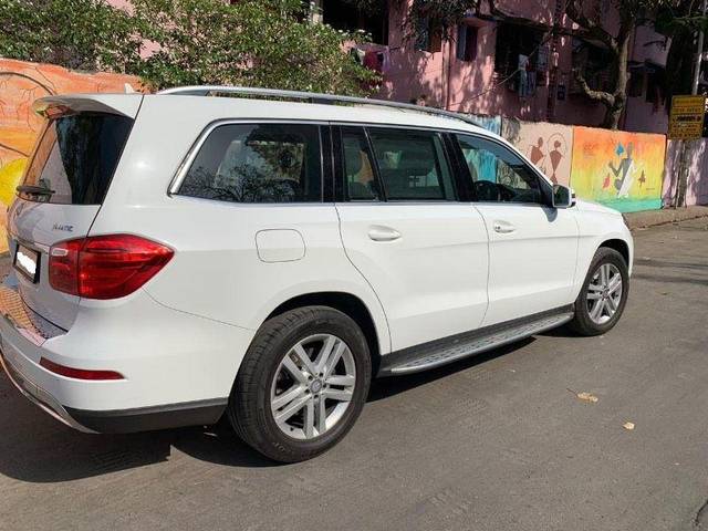 https://images10.gaadi.com/usedcar_image/3631193/original/processed_cf7f3a49-b93d-47d5-9e65-dc9417e37d2b.jpeg?imwidth=6402