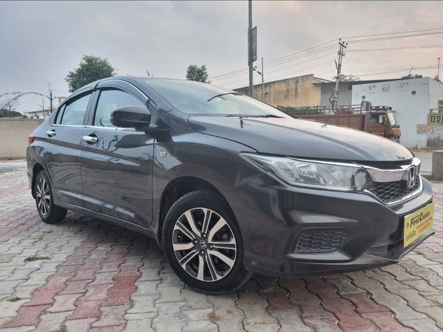 https://images10.gaadi.com/usedcar_image/3631308/original/572308__cover_image-20230916222339.jpg?imwidth=6400