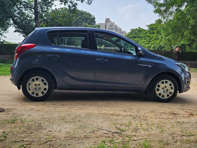 https://images10.gaadi.com/usedcar_image/3631324/original/img2896510__used_car_2896510_1697795558.jpg?imwidth=6401