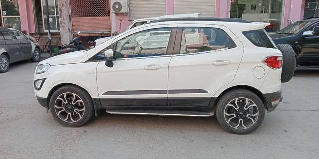 https://images10.gaadi.com/usedcar_image/3631404/original/13__VCC_IMG_1697182633757_1804020_95_1697183306.jpg?imwidth=6401