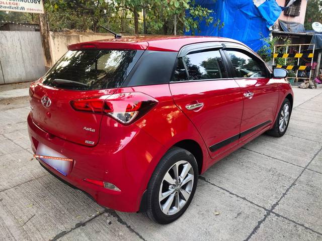 https://images10.gaadi.com/usedcar_image/3631486/original/processed_img2896635__used_car_2896635_1697801047.jpg?imwidth=6402