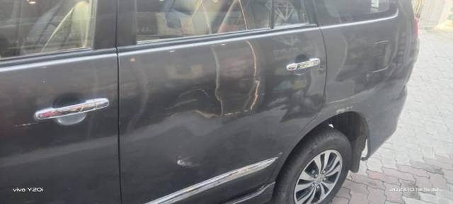 https://images10.gaadi.com/usedcar_image/3631539/original/processed_5ea0bc6e-0f82-4f90-bdec-a96d839aef35.jpg?imwidth=6402