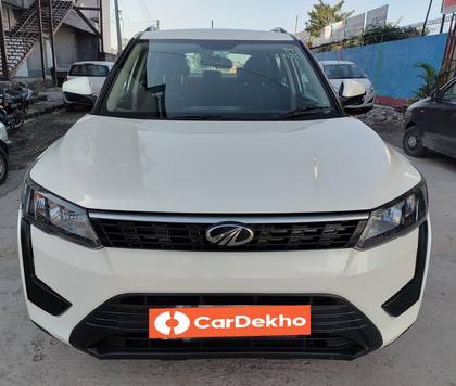 Mahindra XUV300 W6 BSVI Mahindra XUV300 W6 BSVI